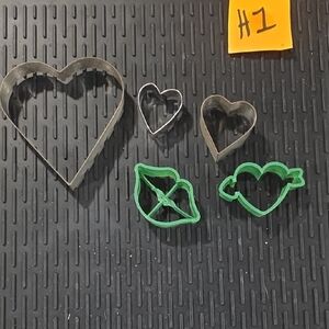 H1 Heart and Lips Cookie Cutters Set / 5